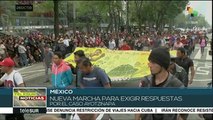 Marchan en México para exigir respuestas por el caso Ayotzinapa