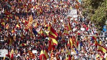 Katalonya'da bu kez bağımsızlık karşıtları gösteri yaptı: 'Sokaklar bize de ait'