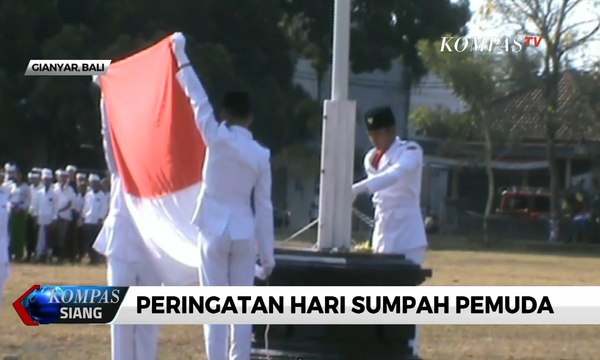 Bendera Jatuh Saat Upacara Sumpah Pemuda di Gianyar