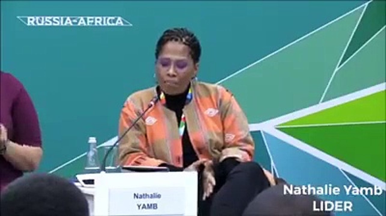 Le discours de  Fort et clair de Nathalie Yamb en Russie pour l´Autonomie de l´Afrique noire.