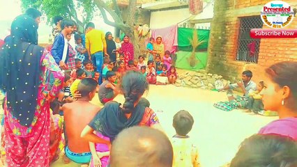 यू पी live।  वीडियो हाथ का जादू  दिखाया गांव में एक बार जरूर देखें