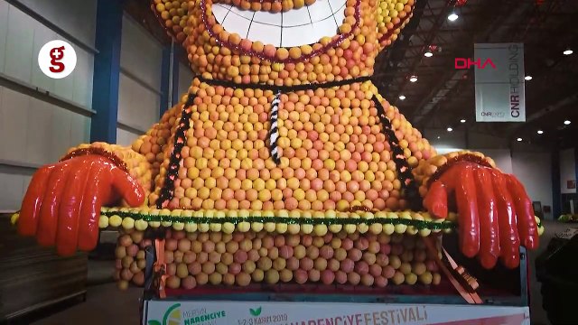 Narenciye ile süslü figürler ilgi odağı oldu