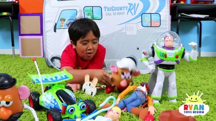 TOY STORY LAND Disney Slinky Dog Rides Roller Coasters with Ryan