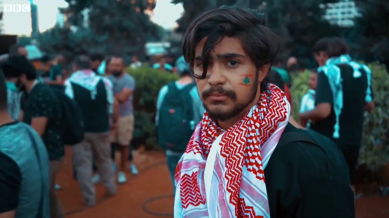 Lebanon protests 'I feel proud to be Lebanese' - BBC News