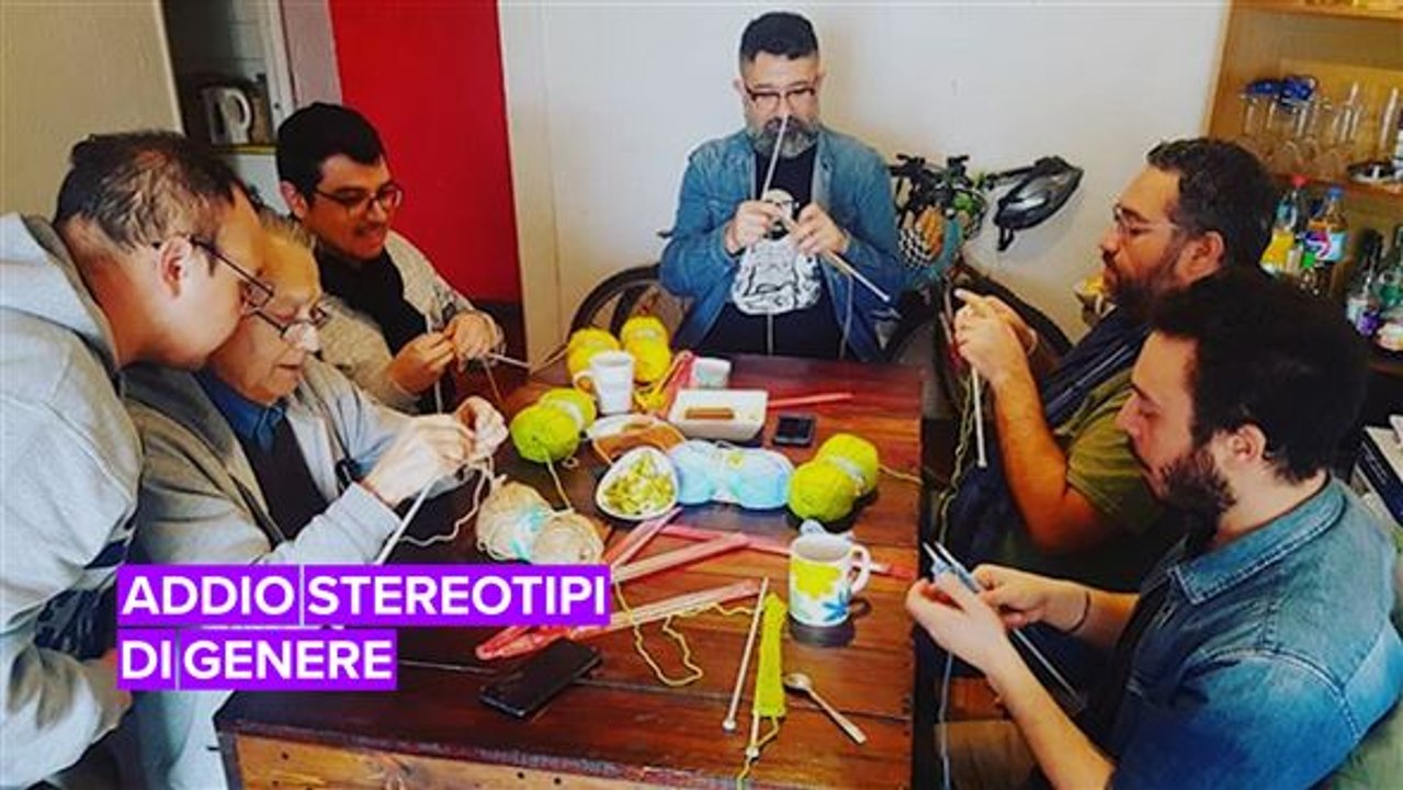 Fare a maglia per combattere gli stereotipi di genere