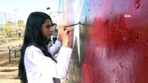50 öğrenci “Çocuk Evleri” sitesinin duvarlarını rengarenk boyadı