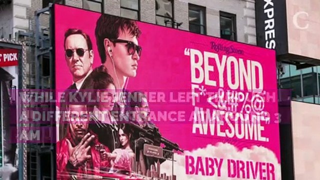 PHOTOS. Kylie Jenner rejoue avec sa meilleure amie la scène culte du baiser entre Madonna et Britney Spears