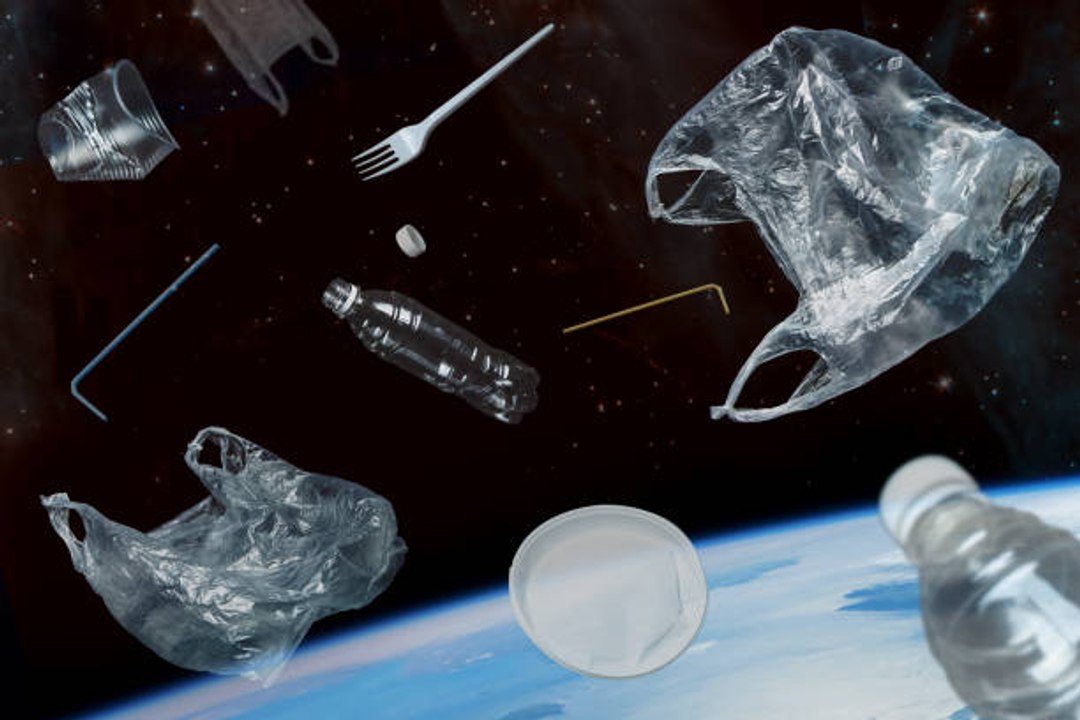 Weltraumschrott: ein europäischer Satellit, der in der Lage ist, die Umlaufbahn der Erde zu reinigen