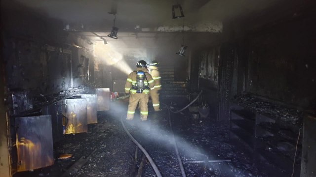 경남 양산 어린이집 화재...인명 피해 없어 / YTN