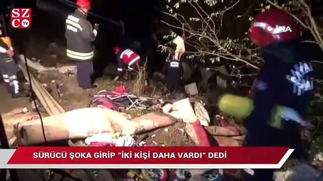 TEM Otoyolu'nda minibüs bariyerleri aşıp şarampole yuvarlandı