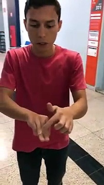 Dans ce tour de magie le plus intéressant n'est pas le tour en lui-même...