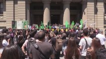 Manifestantes chilenos exigen justicia para muertos y torturados en protestas
