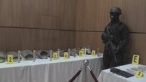 La policía marroquí presenta el arsenal de la supuesta célula terrorista desmantaleda