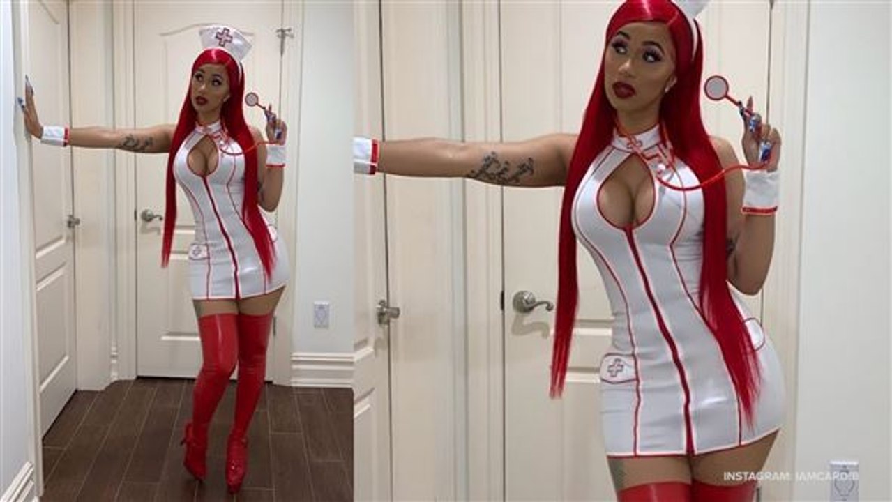 Wer hat sich hier als sexy Krankenschwester verkleidet?