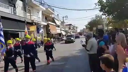 Στην παρέλαση η εθελοντική ομάδα διάσωσης Αμαρυνθία Άρτεμις