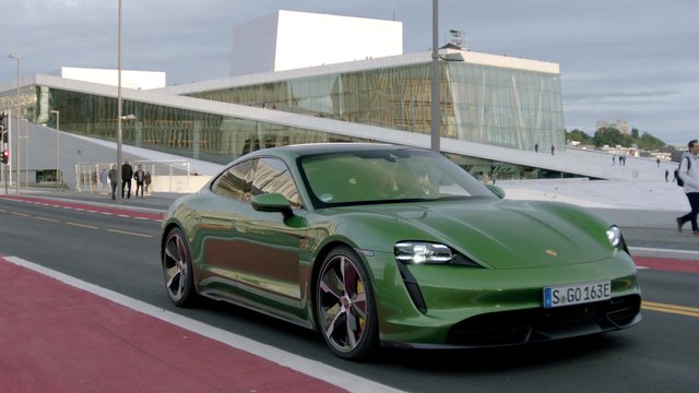 The new Porsche Taycan Turbo S in Mamba Green Driving Video
