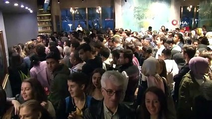 İlber Ortaylı'dan izdiham fırçası: Fizik diye bir şey okudunuz mu ?