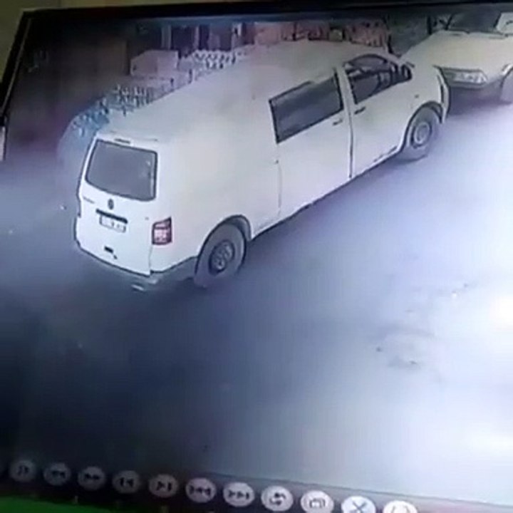 Rencontre à l'arrière d'une camionnette