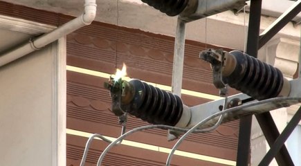 Esenyurt'ta elektrik trafosunda korkutan görüntü