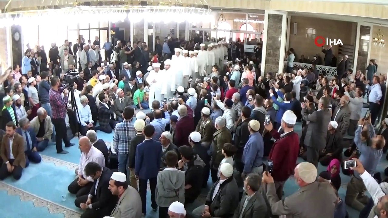 29 hafız mehter eşliğinde yürüdü