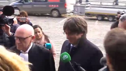 Puigdemont llega a los juzgados de Bruselas.