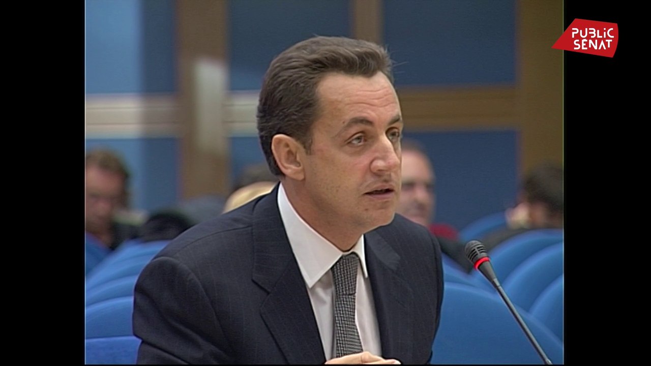 Laïcité : quand Nicolas Sarkozy s'opposait à une loi pour interdire le voile à l'école