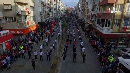 Cumhuriyet Bayramı’nı zeybekle kutladılar