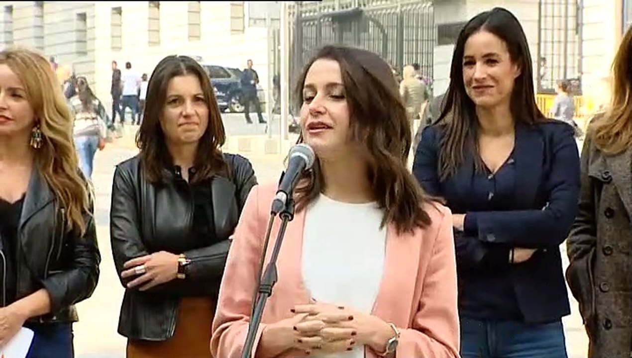 Inés Arrimadas anuncia que está esperando su primer hijo