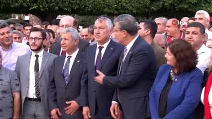 Cumhuriyet meşaleli yürüyüşle kutlandı