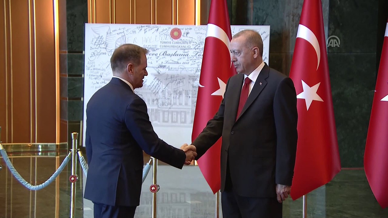 Cumhurbaşkanı Erdoğan, Cumhurbaşkanlığı Külliyesi'nde tebrikleri kabul etti (7) - ANKARA