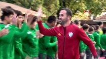 Spor bursaspor, cumhuriyet bayramı'nı altyapı oyuncularıyla kutladı