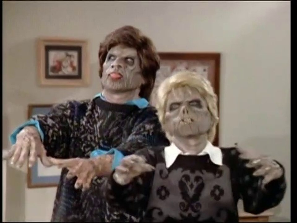 Valerie's Family (The Hogan Family) 041. Nightmare on Oak Street