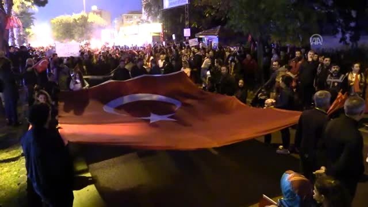 Çanakkale'de fener alayı