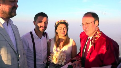 Dünyaevine balonda girdiler - DENİZLİ