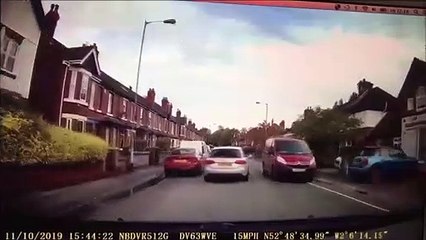 Un automobiliste éclabousse volontairement un piéton et va être puni