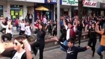 2 bin kişi Cumhuriyet Bayramı'nı zeybek oynayarak kutladı - İZMİR