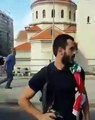 شبيحة نصر الله يُطاردون المتظاهرين اللبنانيين: اللي ضد السيد يفل من هون (فيديو)