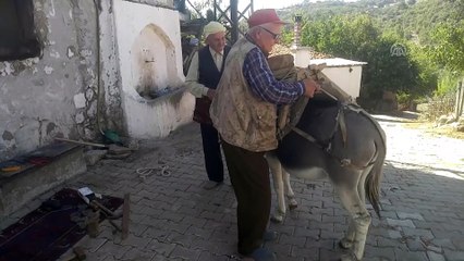 Nalbanta kızıp eline aldığı çekici 60 yıldır bırakmadı - BALIKESİR