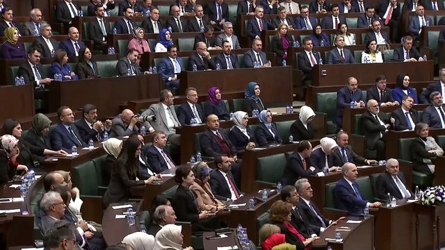 Cumhurbaşkanı Erdoğan: 'Türkiye lehine en küçük bir söze ve davranışa izin vermeyenler, kendi ülkelerinde terör örgütü olarak kabul ettiği PKK'nın sembollerinin sokaklarında dolaştırılması için her türlü kolaylığı gösteriyor' - TBMM