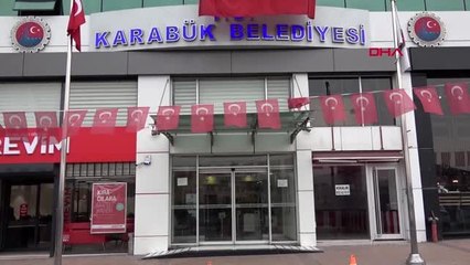 Başkan içeri almayınca bu kez mesaiye zamanında geldiler