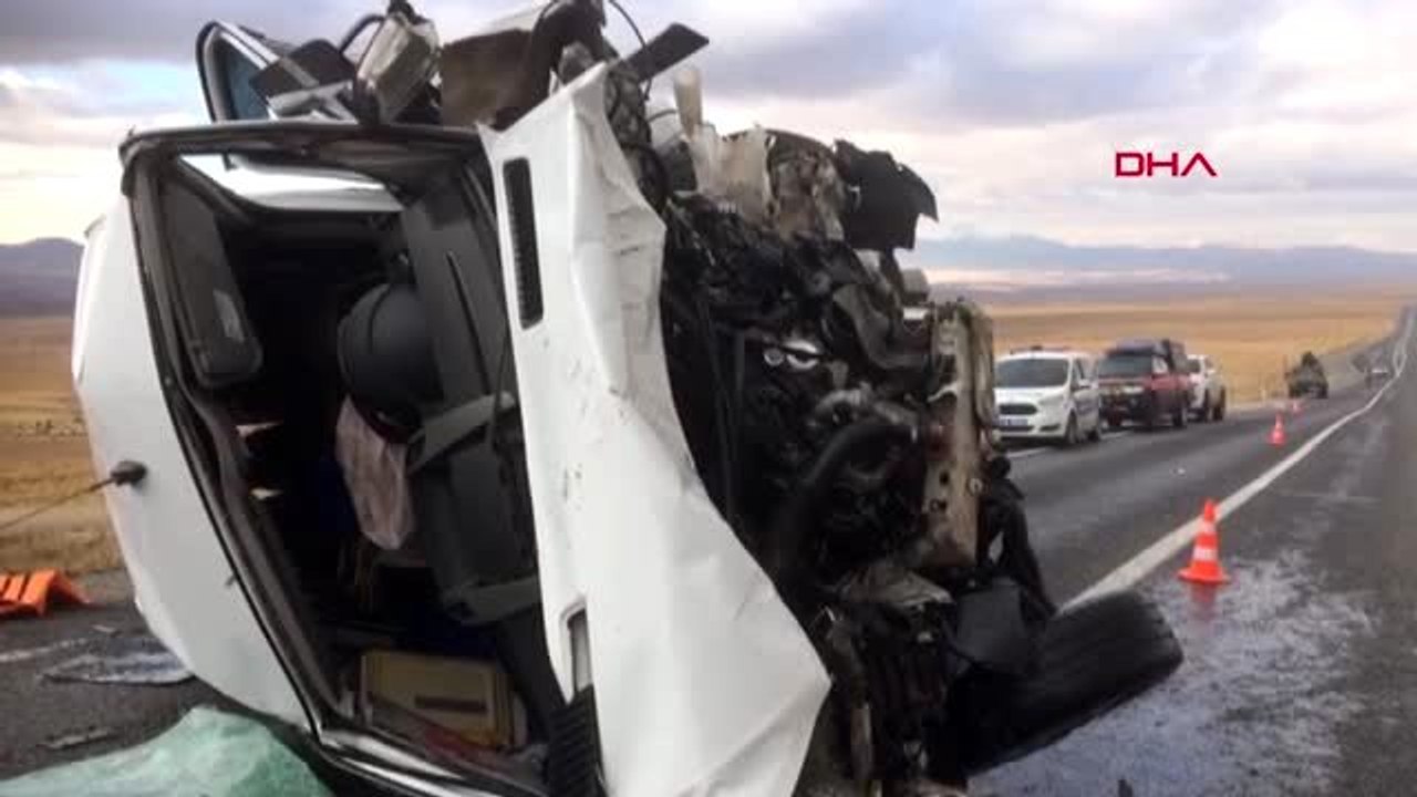 Van başkale karayolunda kaza, ölü ve yaralılar var-2