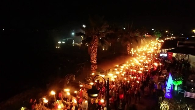 fener alayı ve cumhuriyet konseriyle çoştu