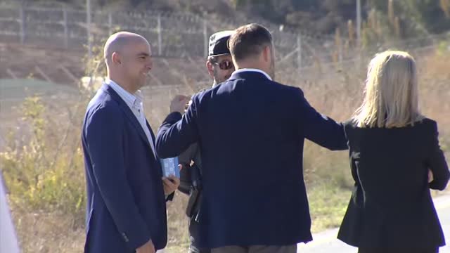 Abascal pide muros de hormigón infranqueables en la frontera con Marruecos