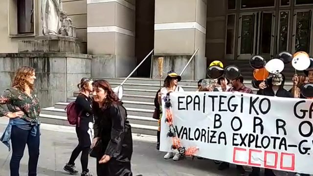 Trabajadoras de Limpieza de los juzgados de Bizkaia denuncian explotación laboral