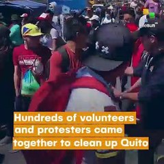 Volunteers Clean Up Quito