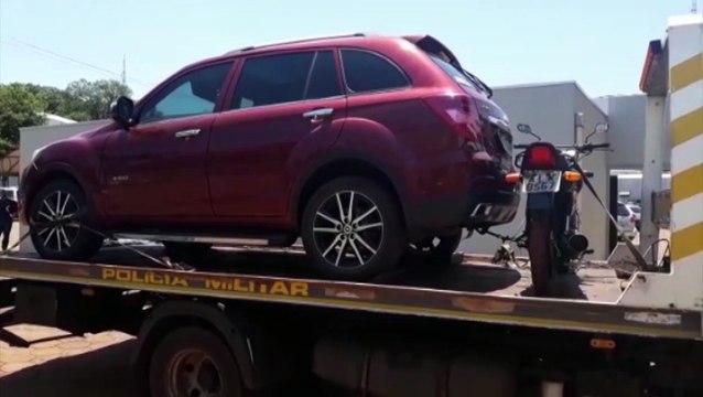 Veículos recuperados são levados à delegacia