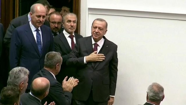 Erdogan szerint nem, Moszkva szerint kivonultak a határ közeléből a szíriai kurdok