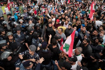 ثورة لبنان في مواجهة شبيحة إيران... هل الجيش اللبناني (متفرج) فقط ؟؟ - تفاصيل