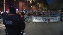 300 independentistas se concentran en contra de la visita de Sánchez