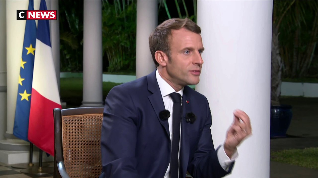 Immigration, communautarisme, voile : Emmanuel Macron s'explique dans Valeurs actuelles